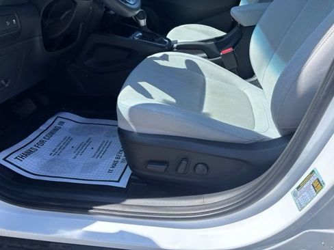 Used 2023 Hyundai Kona SEL w/ Cargo Package FWD image 15