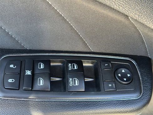 Used 2018 Dodge Charger SXT Plus image 19