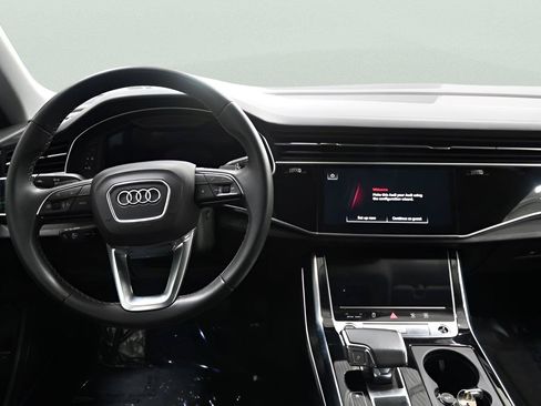 Used 2023 Audi Q8 Prestige AWD/4WD image 11