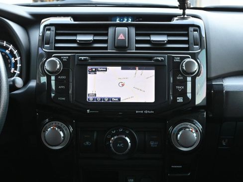 Used 2019 Toyota 4Runner TRD Off-Road image 28