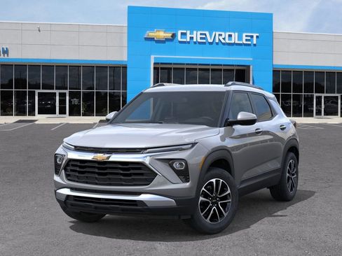 New 2026 Chevrolet TrailBlazer LT w/ Convenience Package FWD image 6