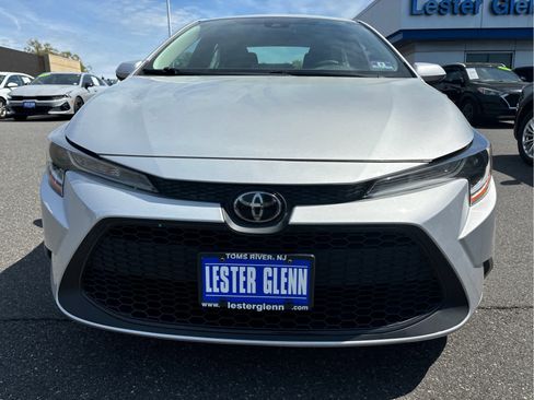 Used 2020 Toyota Corolla LE FWD image 4