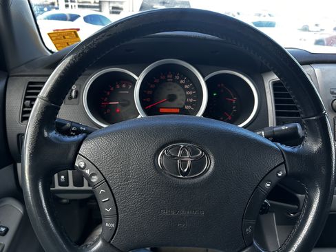 Used 2009 Toyota Tacoma PreRunner image 17