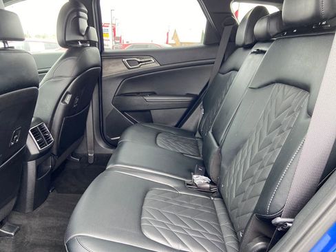 Used 2023 Kia Sportage X-Line w/ X-Line Premium Package image 16