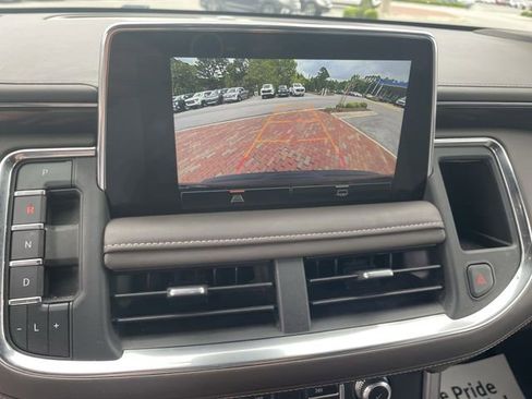 Used 2023 GMC Yukon XL SLE RWD image 14