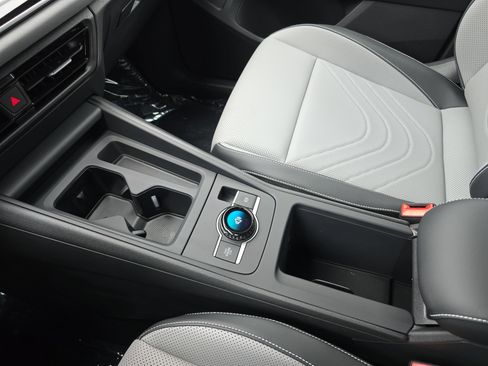 New 2026 Volkswagen Tiguan SE R-Line image 25