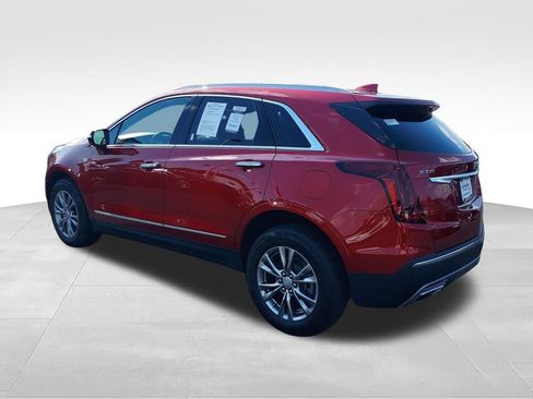 Used 2021 Cadillac XT5 Premium Luxury FWD image 3