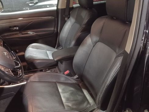 Used 2019 Mitsubishi Outlander GT image 5