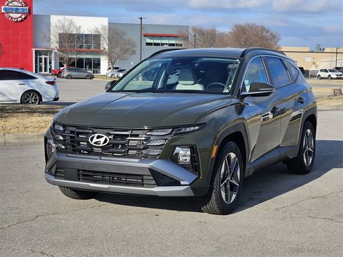 New 2026 Hyundai Tucson SEL image 3