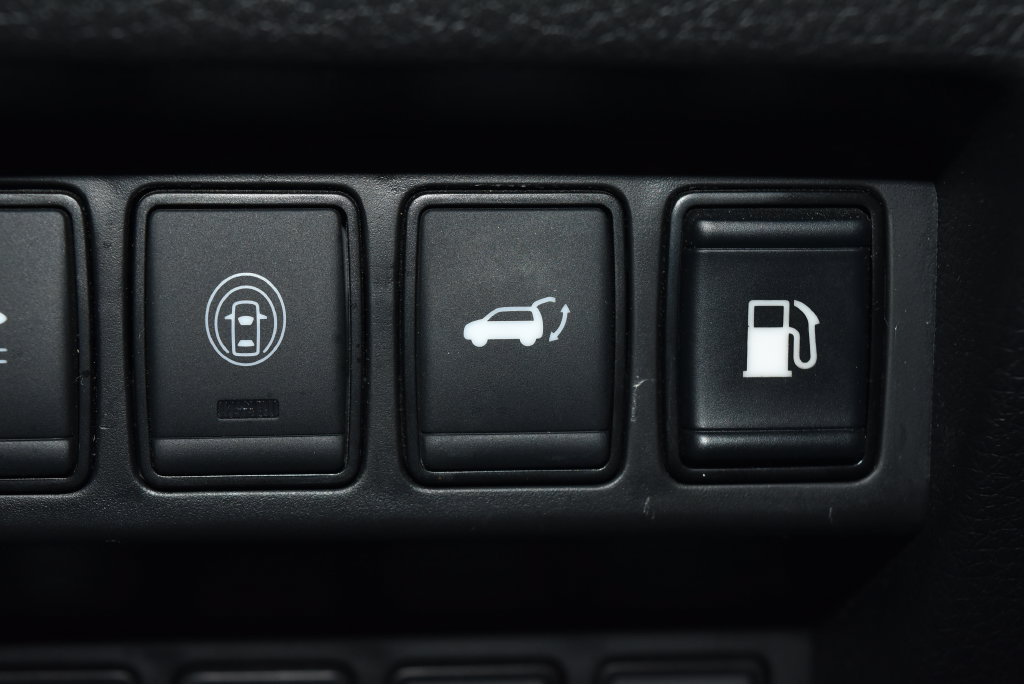 Used 2018 Nissan Rogue SL FWD image 20
