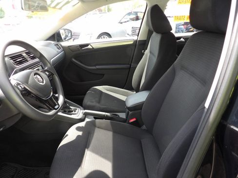Used 2016 Volkswagen Jetta SE FWD image 8