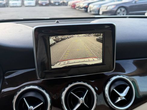 Used 2015 Mercedes-Benz GLA 250 4MATIC image 20