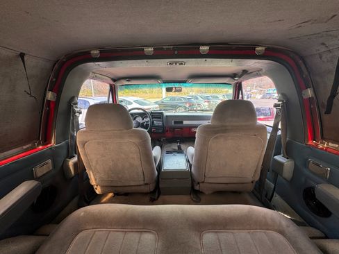 Used 1989 GMC Jimmy 4WD image 34