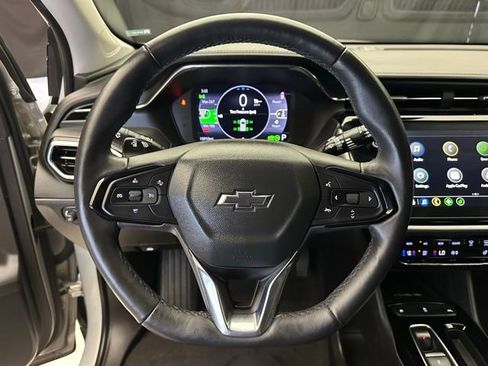 Used 2023 Chevrolet Bolt EUV LT w/ Convenience Package FWD image 25