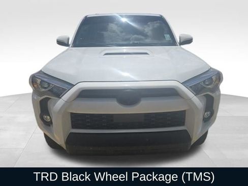 Used 2024 Toyota 4Runner TRD Off-Road Premium image 2