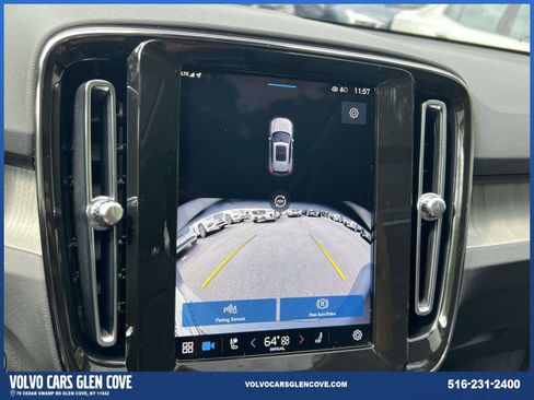 Certified 2025 Volvo XC40 B5 Ultra w/ Protection Package Premier image 29