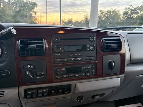 Used 2006 Ford F350 XL image 11