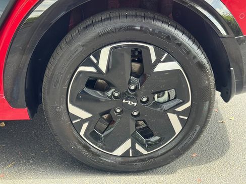 Used 2025 Kia Niro Wave w/ Wave Preserve Package FWD image 16