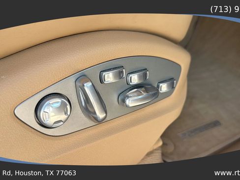 Used 2015 Porsche Macan Turbo image 46