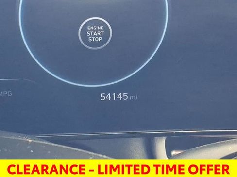 Certified 2024 Hyundai Elantra Limited image 24