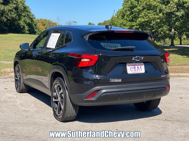 Used 2024 Chevrolet Trax RS w/ Driver Confidence Package FWD image 5