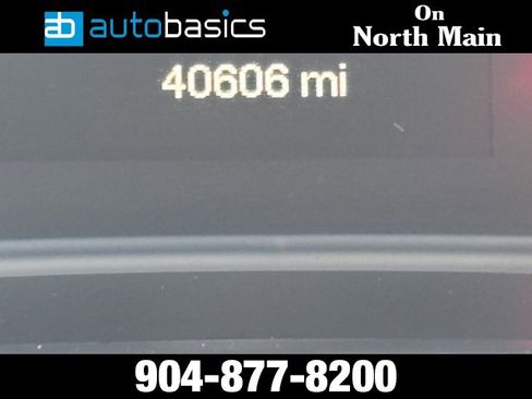 Used 2015 Chrysler 200 Limited image 24