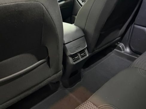 Used 2025 Chevrolet Equinox LT FWD image 26