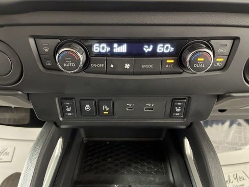 Used 2025 Nissan Frontier SV w/ SV Convenience Package RWD image 27