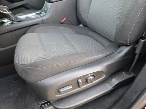 Certified 2023 Chevrolet Traverse LT image 12