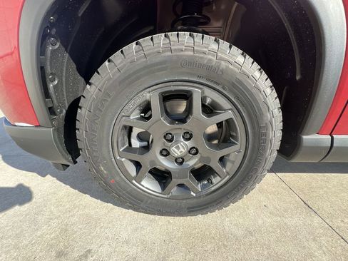 New 2025 Honda Pilot TrailSport image 11