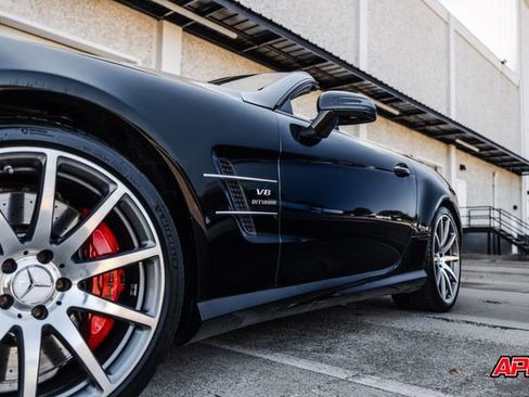 Used 2016 Mercedes-Benz SL 63 AMG AMG SL 63 w/ Driver Assistance Package image 29