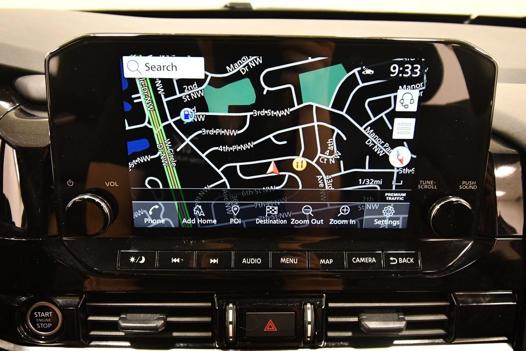 Used 2024 Nissan Pathfinder SL AWD/4WD image 25