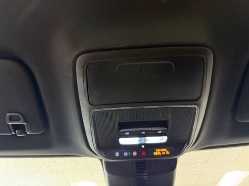 Used 2024 GMC Acadia Denali w/ Super Cruise Package image 21