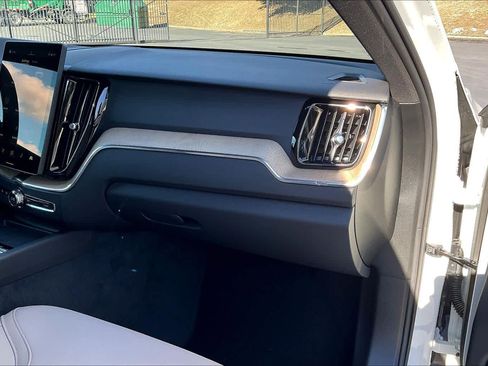 New 2026 Volvo XC60 B5 Plus w/ Protection Package Premier image 28