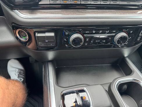 Certified 2025 Chevrolet Silverado 1500 LTZ AWD/4WD image 26