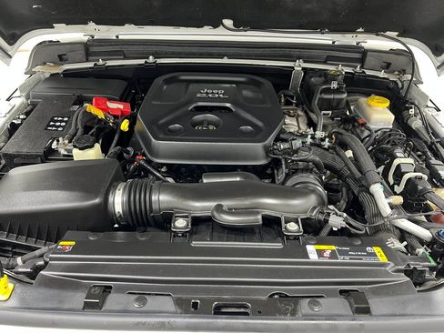 Used 2021 Jeep Wrangler Unlimited Sport AWD/4WD image 28