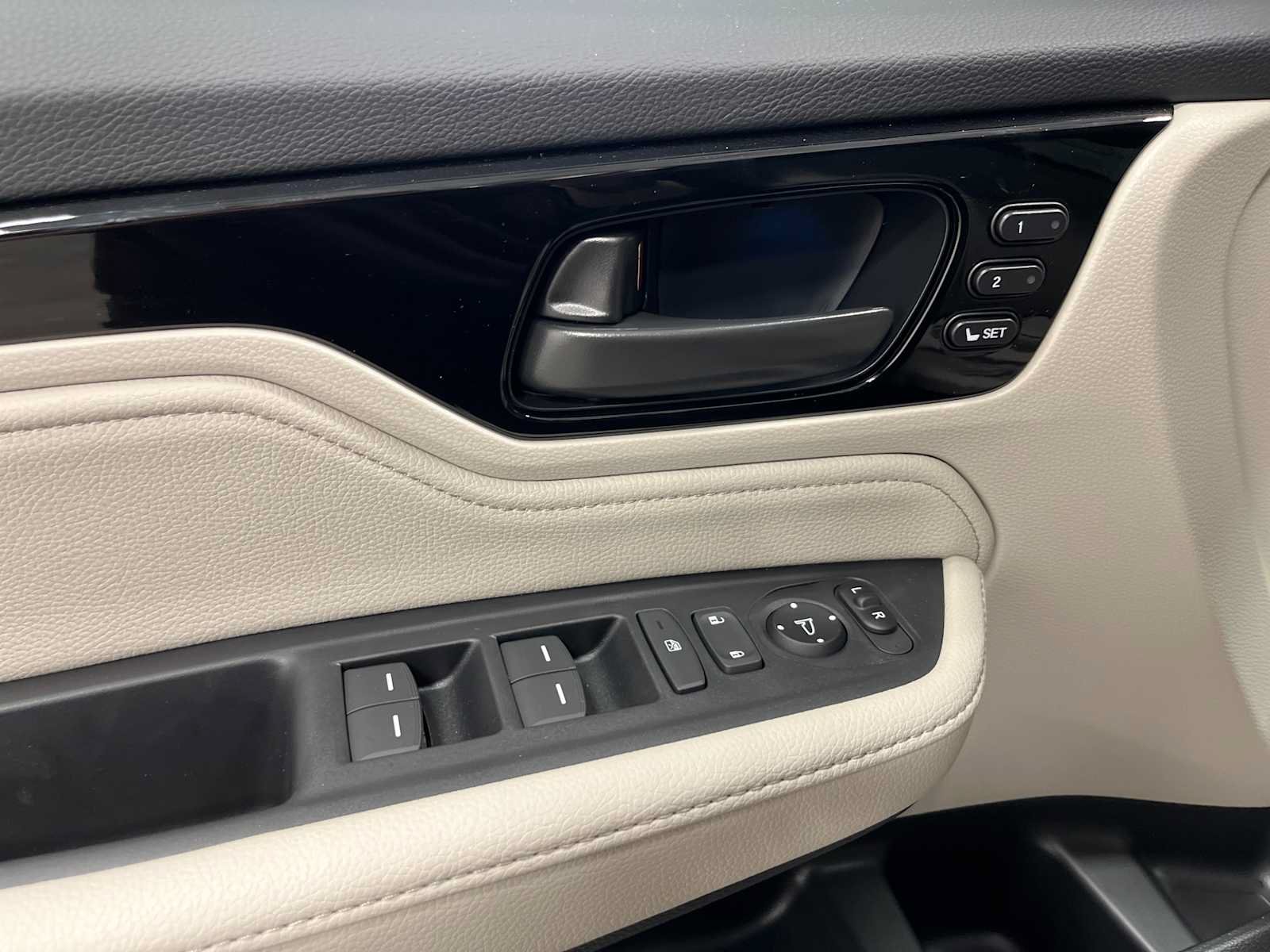 New 2027 Honda Odyssey Touring image 13