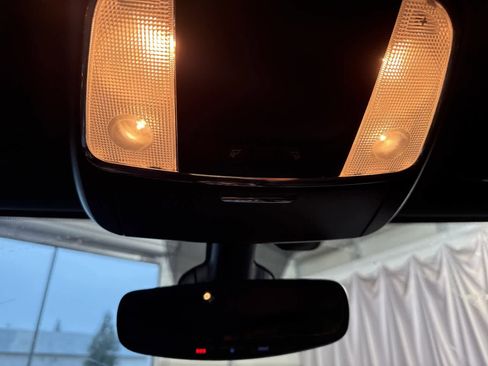 Used 2018 Jeep Grand Cherokee Laredo image 23