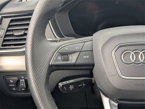 Used 2024 Audi Q5 e Premium Plus image 24