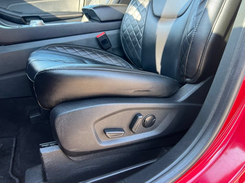Used 2023 Ford Edge Titanium AWD/4WD image 14