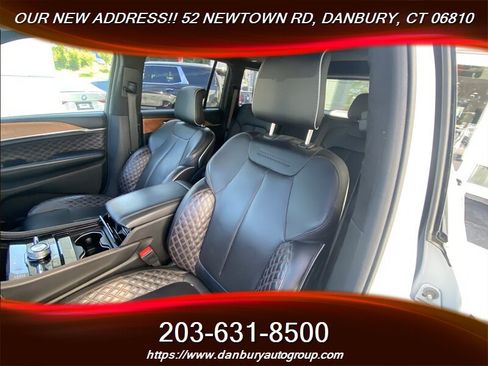 Used 2023 Jeep Grand Cherokee Summit AWD/4WD image 17