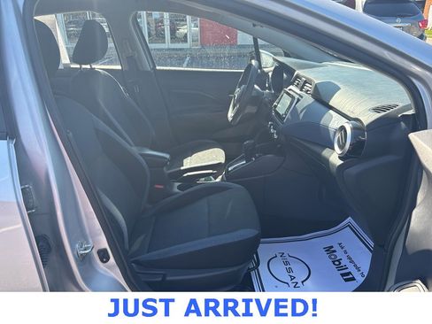 Used 2023 Nissan Versa SV image 21