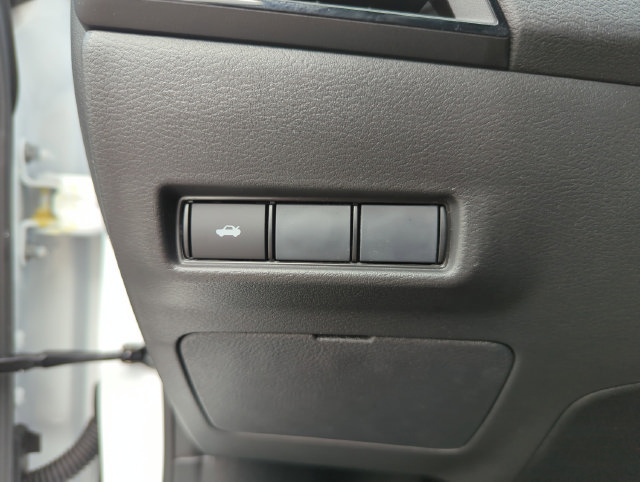 Used 2026 Nissan Sentra SR w/ Floor Mat Package FWD image 77