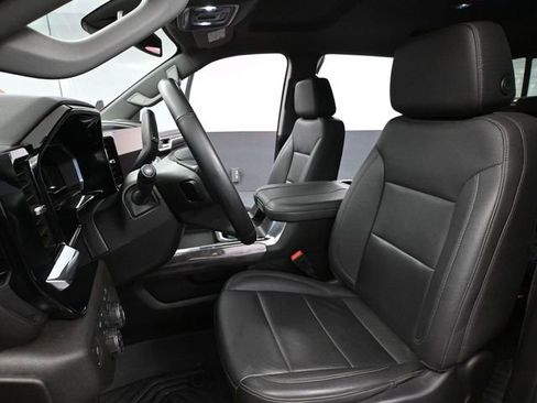 Used 2024 Chevrolet Silverado 2500 LTZ w/ LTZ Plus Package image 28