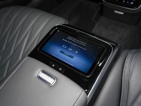 Used 2025 Mercedes-Benz S 63 AMG S image 39