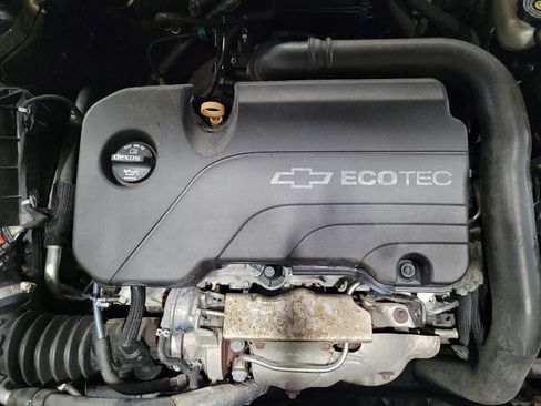 Used 2018 Chevrolet Malibu LT FWD image 30