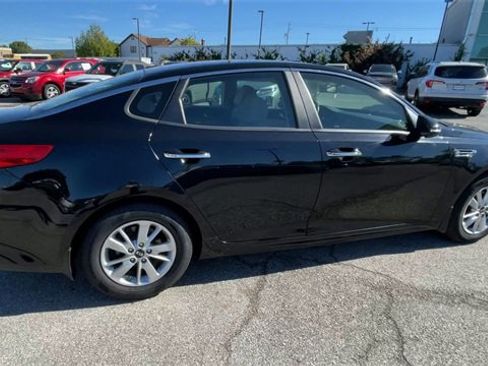 Used 2016 Kia Optima LX image 2