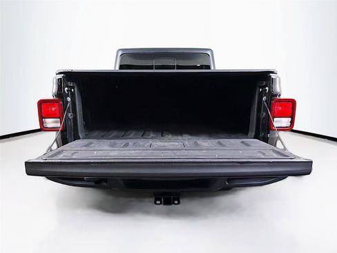 Used 2022 Jeep Gladiator Sport AWD/4WD image 24