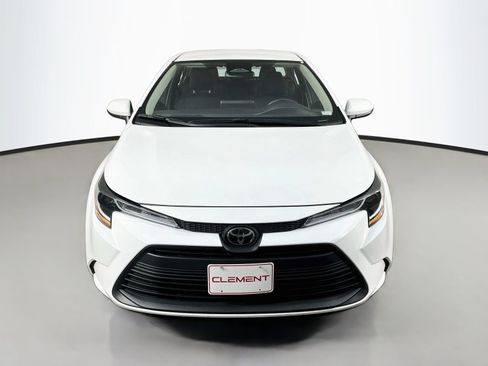 Used 2025 Toyota Corolla LE FWD image 2