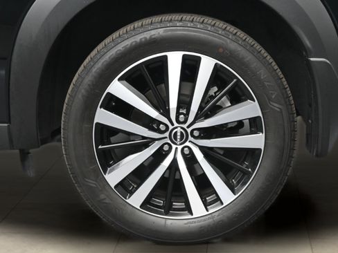 Certified 2025 Nissan Pathfinder Platinum w/ Cargo Package FWD image 24